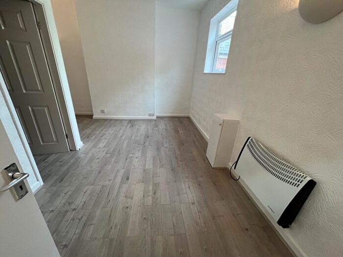 Studio To Rent In Alcester Road, Moseley, Birmingham, B13