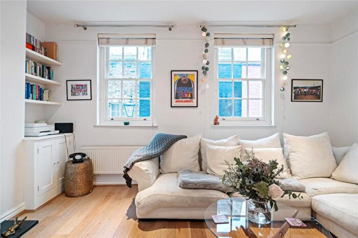 1 Bedroom Apartment For Sale In Camden Passage, Islington, London, N1 - Photo 3