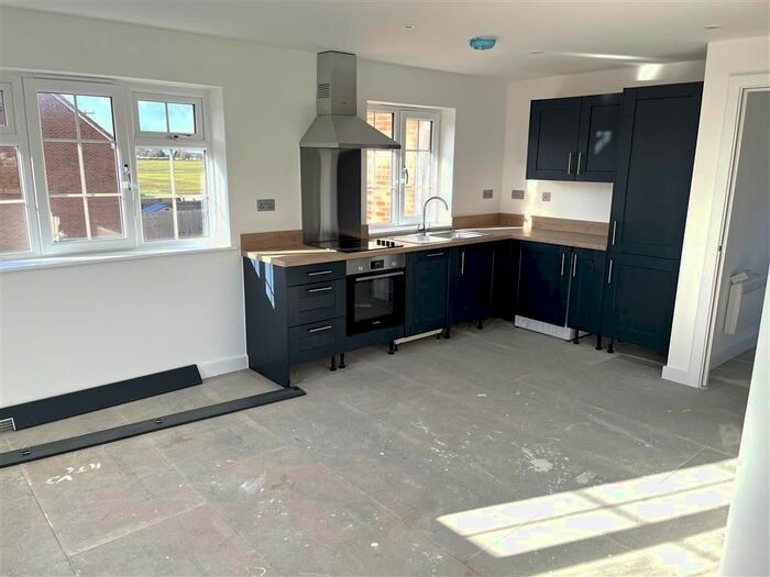 2 Bedroom Flat To Rent In Orchard Way, Wisbech St. Mary, Wisbech, PE13