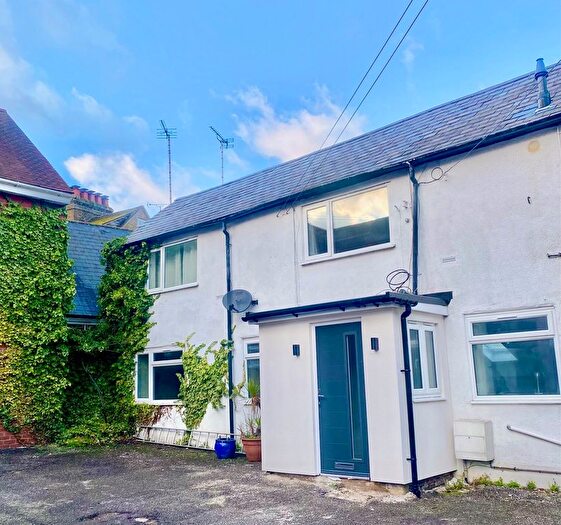 2 Bedroom Flat To Rent In Akeman Street, Tring, HP23