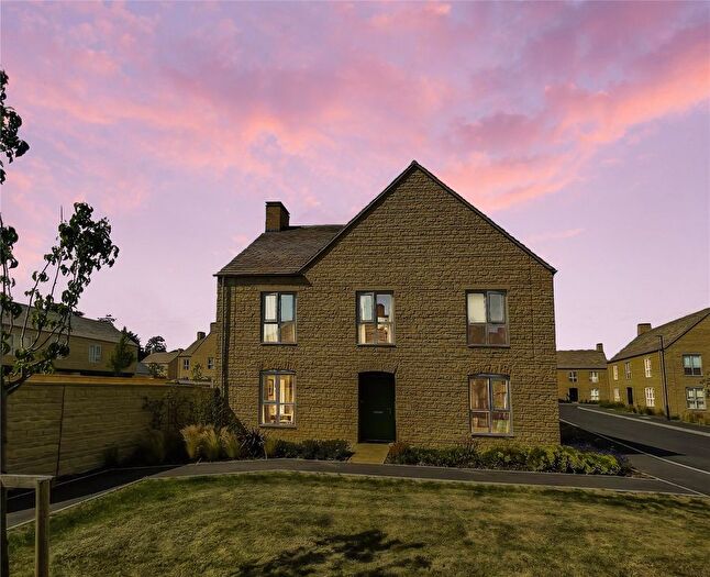 3 Bedroom Semi Detached House For Sale In Sivewright Way, Cirencester, Gloucestershire, GL7