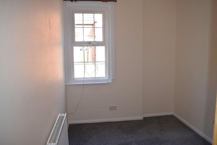 2 Bedroom Flat To Rent In Berrow Road, Burnham On Sea, Somerset, TA8