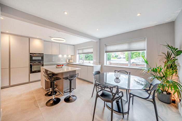 3 Bedroom Detached House For Sale In Lower Road, Gerrards Cross, SL9