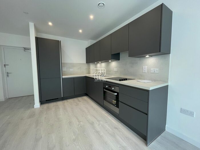 1 Bedroom Flat To Rent In East Acton Lane, London, W3