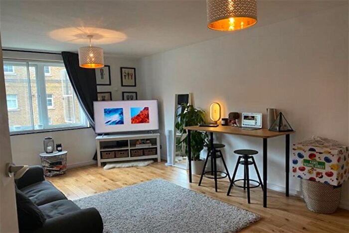 Apartment To Rent In Cumberland Terrace Mews, Regents Park, NW1