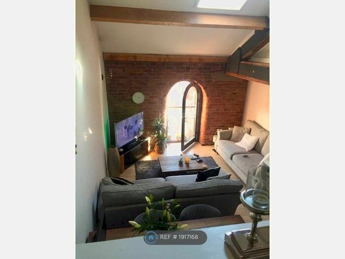 2 Bedroom Flat To Rent In Jacksons Warehouse, Manchester, M1