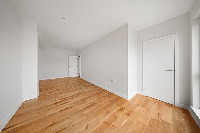 3 Bedroom Terraced House For Sale In Goldsmith Mews, Gravesend, Kent, DA12