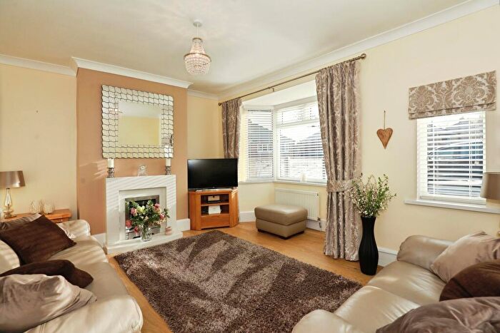 2 Bedroom Semi Detached House For Sale In Courtway Drive, Sneyd Green, Stoke-on-trent, ST1
