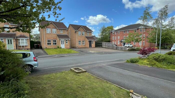 2 Bedroom Semi-Detached House For Sale In Paisley Park, Farnworth, Bolton, BL4