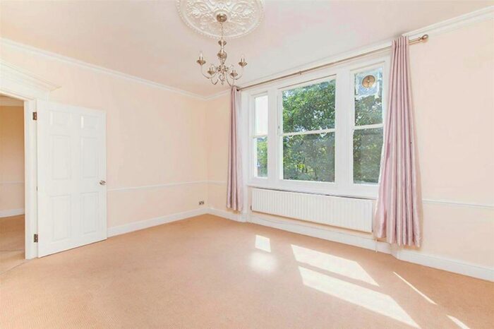 1 Bedroom Flat To Rent In Holland Road, Kensington, London, W14