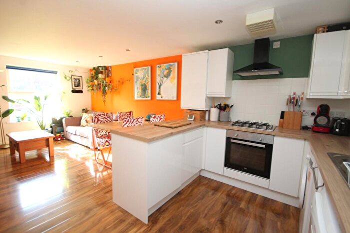 2 Bedroom Flat For Sale In Suffolk Road, Bournemouth, BH2