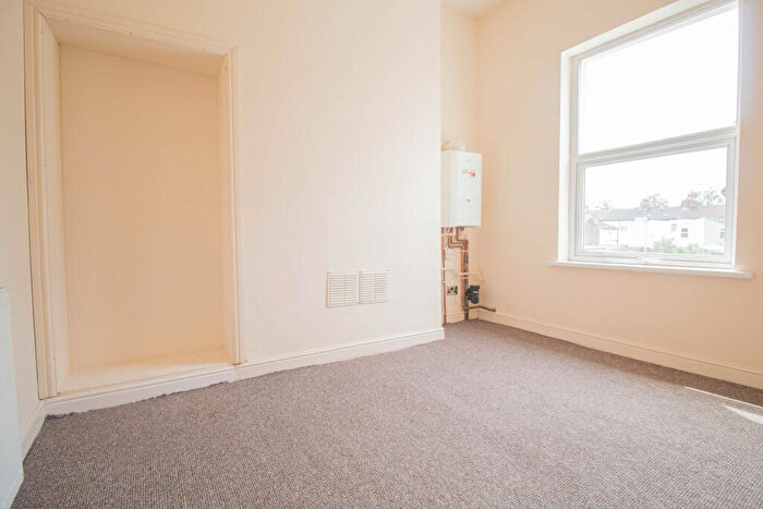 1 Bedroom Flat To Rent In Flat A Granville Street, HU3