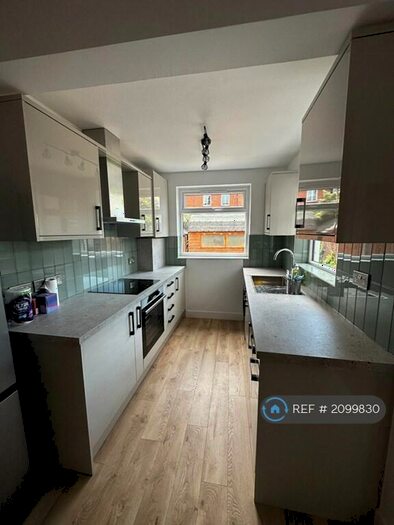3 Bedroom End Of Terrace House To Rent In Gresham Road, Custom House, E16
