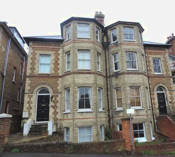 2 Bedroom Flat To Rent In Jenner Rd, Guildford, GU1