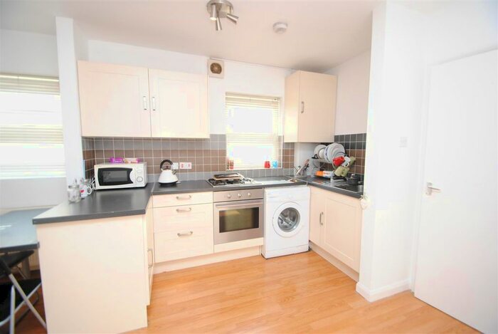 Studio To Rent In Turnpike Lane, London, N8