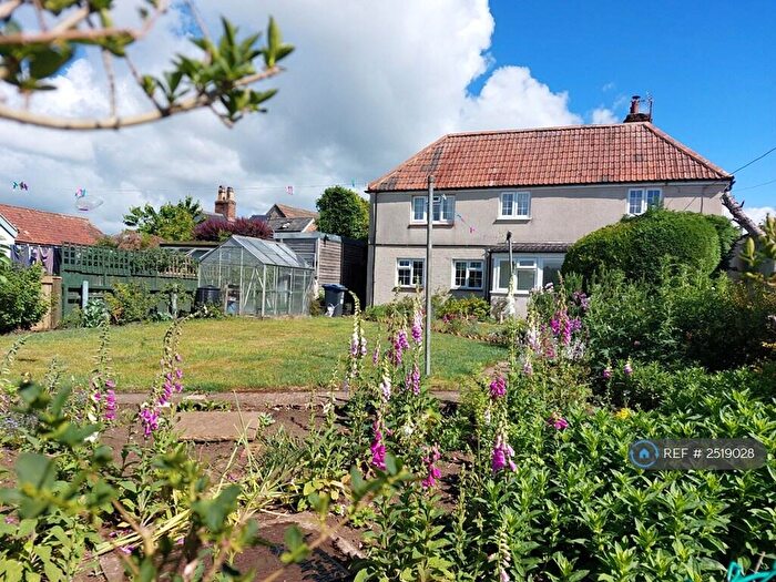 3 Bedroom Semi-Detached House To Rent In The Chantry, Bromham, Chippenham, SN15