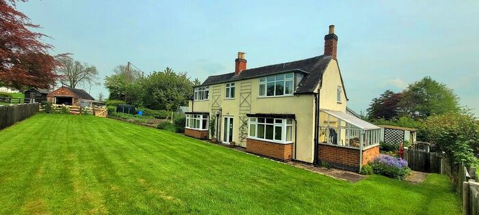 2 Bedroom Cottage For Sale In Taylors Lane, Stubwood, ST14