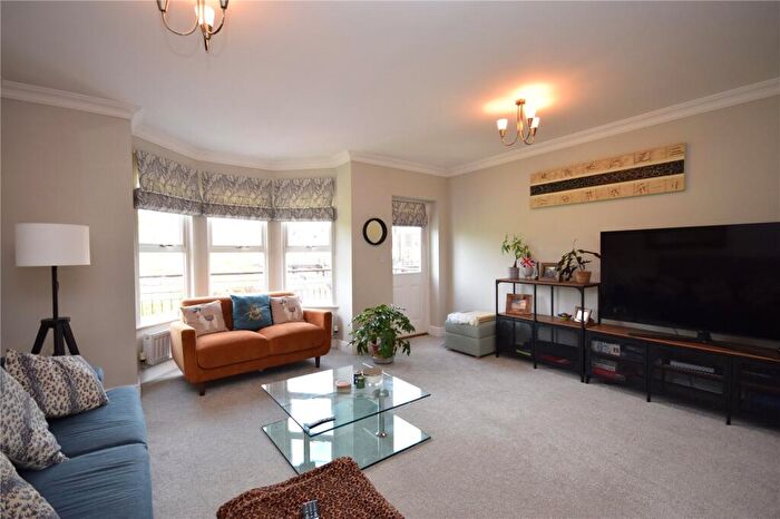 4 Bedroom Town House To Rent In Thornbury Avenue, Far Headingley, Leeds, LS16