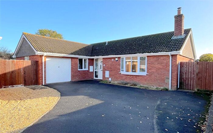 3 Bedroom Bungalow For Sale In Monkshood Close, Highcliffe, Christchurch, Dorset, BH23