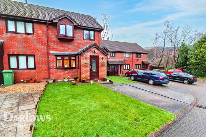 3 Bedroom End Of Terrace House For Sale In Ger Yr Afon, Pontypridd, CF37