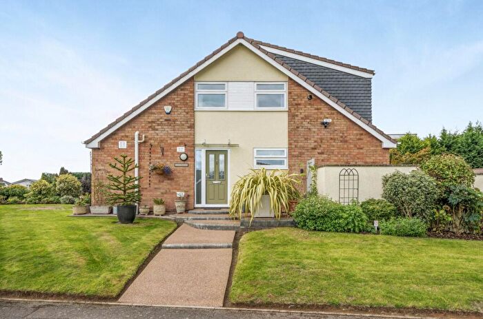 3 Bedroom Semi-Detached House For Sale In Greenhill Road, Alveston, BS35
