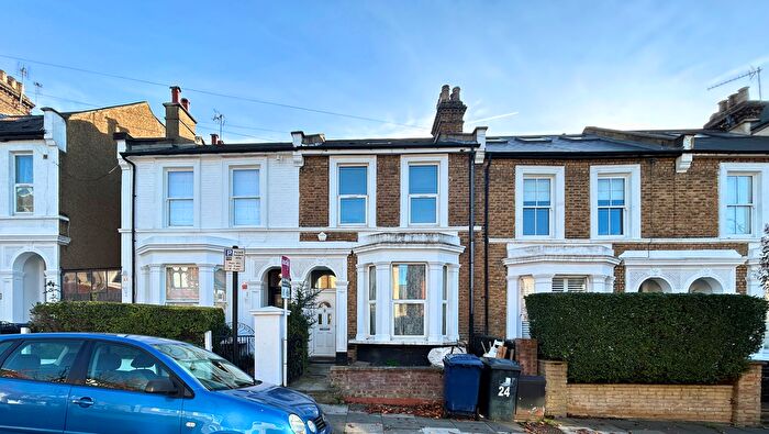 4 Bedroom Property For Sale In Birkbeck Avenue, Acton, London, W3