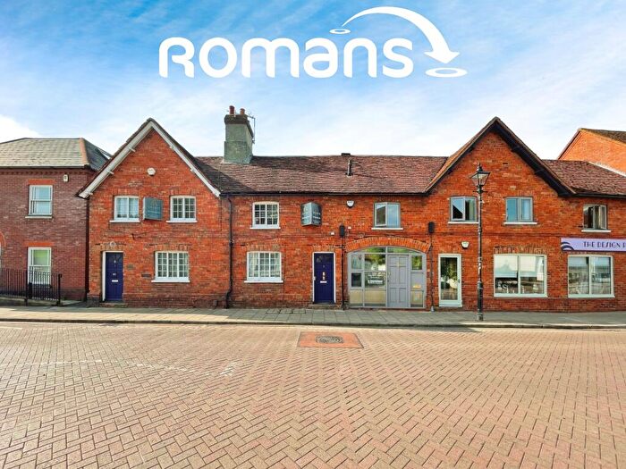 2 Bedroom Terraced House To Rent In High St, Theale, RG7