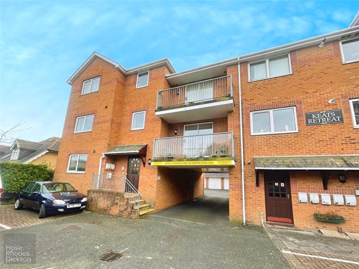 2 Bedroom Flat For Sale In Osborne Road, Shanklin, Isle Of Wight, PO37