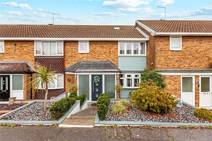 3 Bedroom Terraced House For Sale In Gernons, Basildon, Essex, SS16