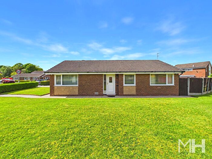 3 Bedroom Detached Bungalow For Sale In Farfield, Penwortham, Preston, PR1