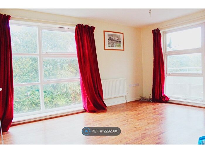 1 Bedroom Flat To Rent In St. Georges Way, London, SE15