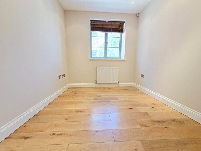 3 Bedroom Flat To Rent In Ferdinand Place, Camden, NW1