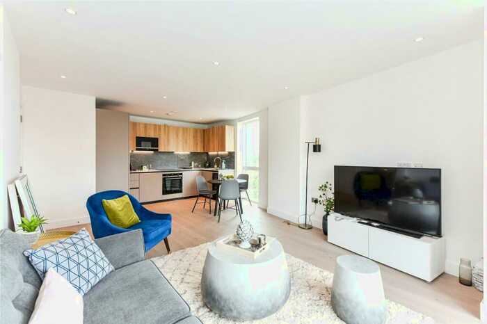 2 Bedroom Apartment To Rent In Penn Street, London, N1