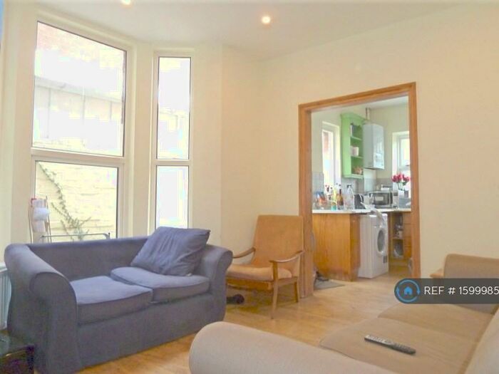 6 Bedroom Terraced House To Rent In Polsloe Road, Exeter, EX1