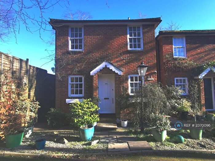 4 Bedroom Detached House To Rent In South Norwood Hill, London, SE25