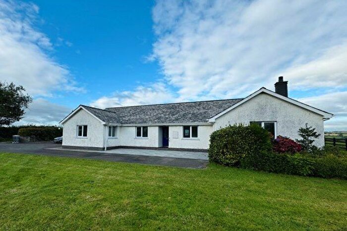 4 Bedroom Bungalow To Rent In Coed Y Bryn, Llandysul, SA44