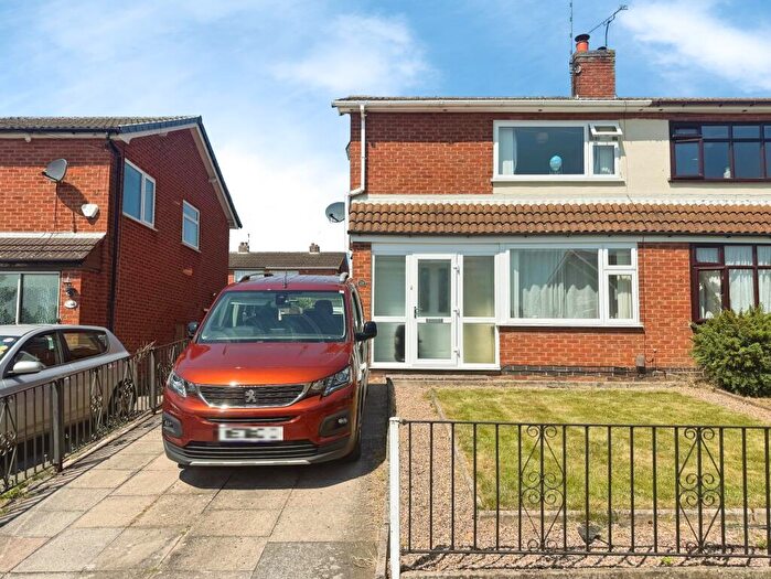 3 Bedroom Semi-Detached House To Rent In Outlands Drive, Hinckley, LE10