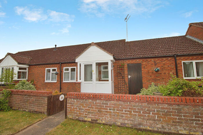 Terraced Bungalow For Sale In Ash Close, Langtoft, Peterborough, Lincolnshire, PE6