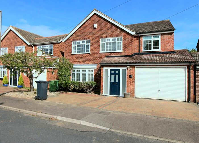 5 Bedroom Detached House To Rent In Ashbourne Road, Broxbourne, EN10
