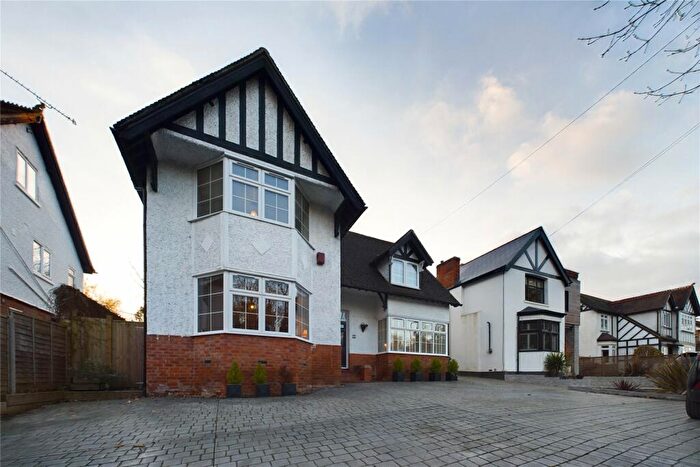 4 Bedroom Detached House For Sale In Oxford Road, Tilehurst, Reading, Berkshire, RG31