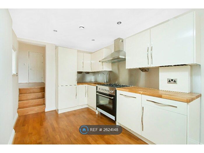 1 Bedroom Flat To Rent In Wandsworth Road, London, SW8
