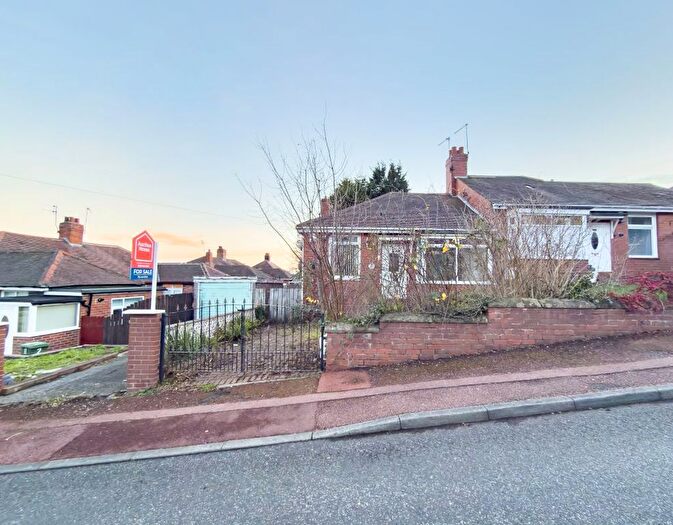 2 Bedroom Bungalow For Sale In Elmwood Gardens, Gateshead, Tyne And Wear, NE11