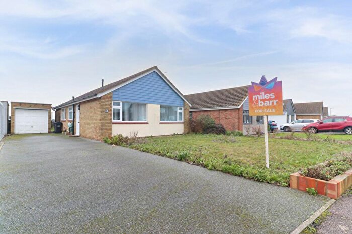 3 Bedroom Bungalow For Sale In Queen Berthas Avenue, Birchington, Kent, CT7