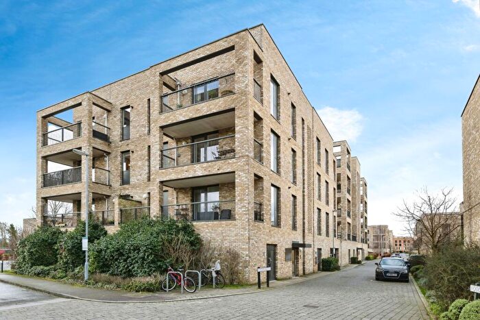 1 Bedroom Flat For Sale In Woodpecker Way, Trumpington, Cambridge, Cambridgeshire, CB2