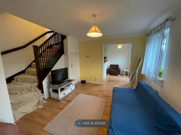 2 Bedroom Terraced House To Rent In Whitsun Pasture, Willen Park, Milton Keynes MK15
