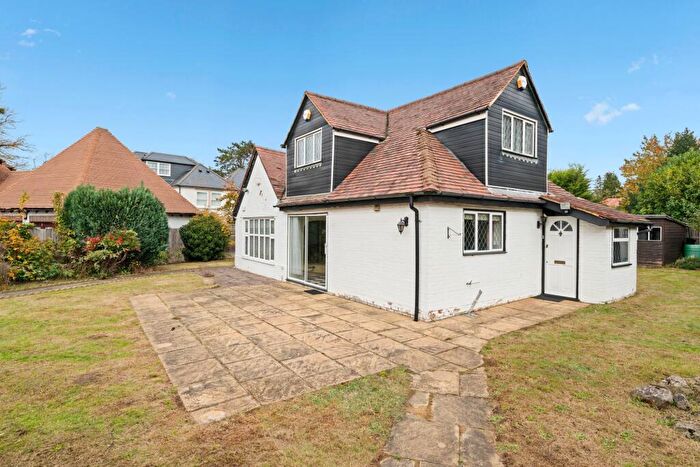 3 Bedroom Chalet For Sale In Manor Drive, Esher, KT10