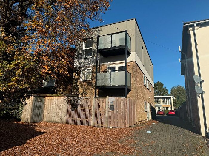 1 Bedroom Flat To Rent In Millbrook Road East, Southampton, Hampshire, SO15