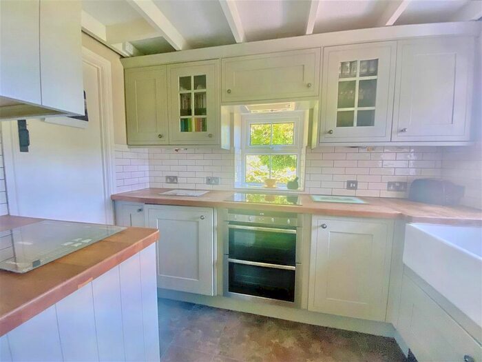 2 Bedroom Cottage For Sale In Lowertown, Helston, TR13