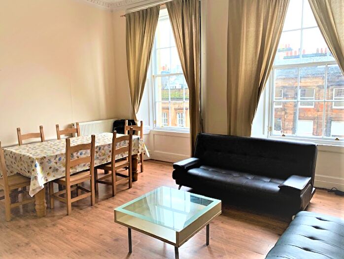4 Bedroom Flat To Rent In Torphichen Street, Edinburgh, EH3