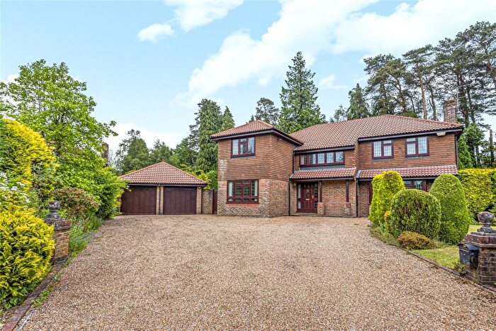 4 Bedroom Detached House For Sale In Hillgarth, Hindhead, Surrey, GU26